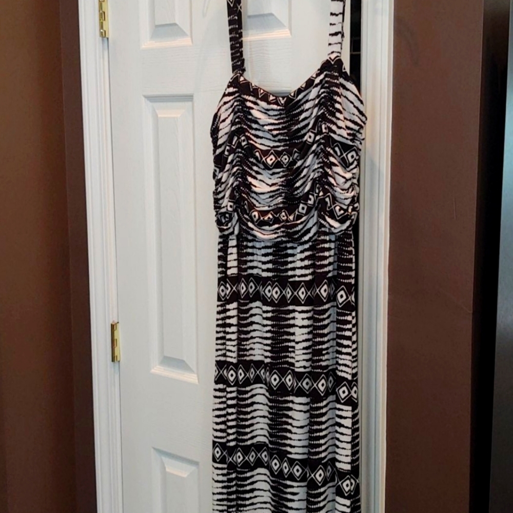 LB blk/wht  Jersey maxi 18/20 NWOT
